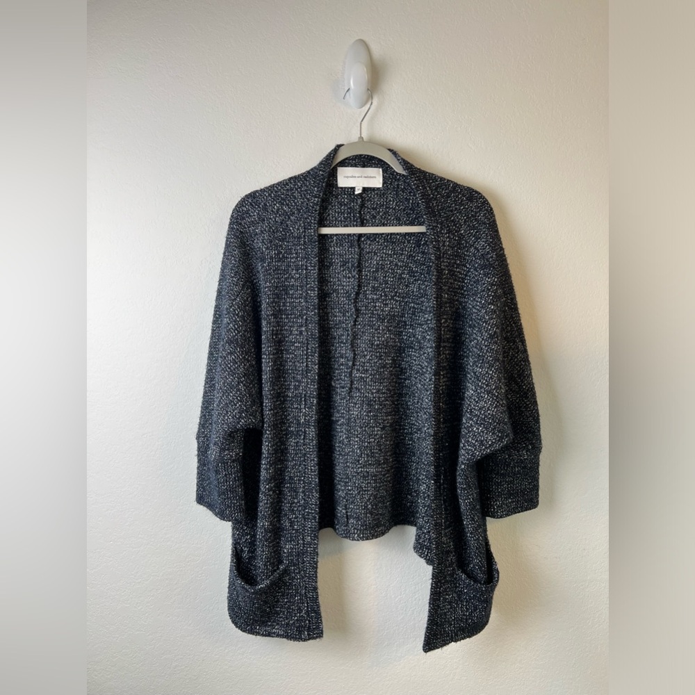 Cupcakes and Cashmere Navy & White Short Sleeve Open Front Fall Winter Cardigan